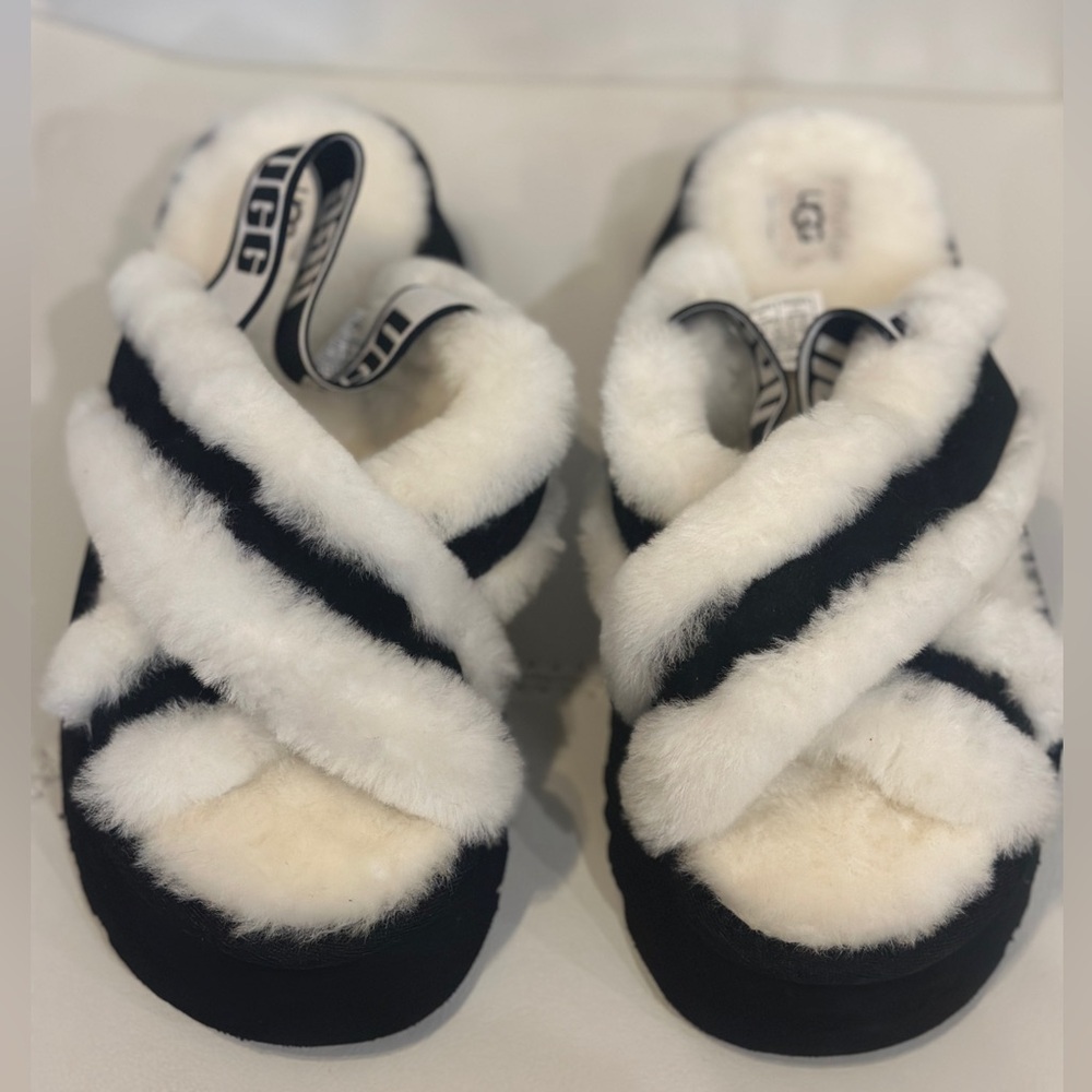 UGG Cream and Black Fur Footwear - Picture 8 of 10